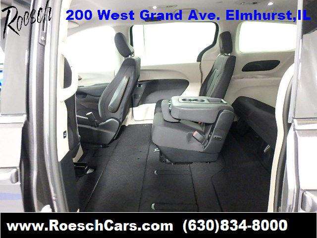 Chrysler Pacifica 2017 photo 28